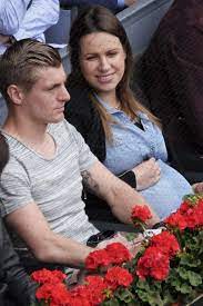 Blick.ch bietet ihnen aktuelle nachrichten und analysen zum thema. Toni Kroos Susse Liebeserklarung An Jessica Gala De