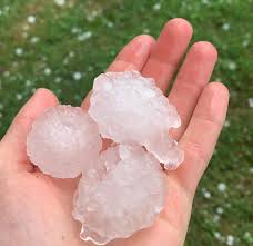 Oggi grandine su tutta italia. Meteo Estremo Temporali Grandine Nubifragi Altri Danni Tra Lombardia E Piemonte Alluvioni In Ticino Meteo Giornale