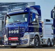 99 Mewe The Next Gen Social Network In 2020 Mercedes Truck Mercedes Benz Trucks Mercedes Benz Commercial