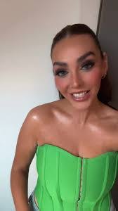 Robyn Mcdonough's Instagram, Twitter & Facebook