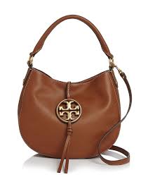Available in a variety of colours and designs, tory burch's satchels will work as well with your weekday workwear as they. Ù…Ù† Ø­ÙŠÙ† Ø§Ø®Ø± Ø¥Ø¨Ø·Ø§Ù„ Ù…ØªÙƒØ§Ù…Ù„ Tory Burch Shoulder One Strap Leather Hobo Bag Pleasantgroveumc Net