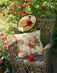 Pin By Lieschen Muller On Planters Chairs Rose Cottage Cottage Garden Flower Garden
