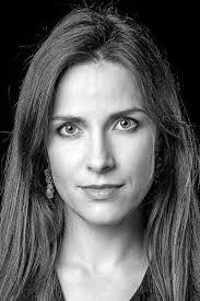 Laura Peterson's Instagram, Twitter & Facebook