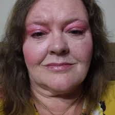 What to wear to a wedding in October?