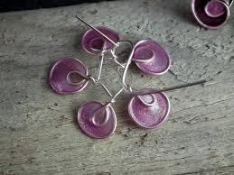 Teile die tischdekoration und zeige sie deinen freunden. Schmuck Selber Machen 37 Ideen Aus Draht Und Nagellack