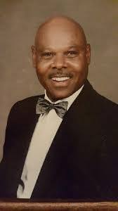 Bessie Saunders's Instagram, Twitter & Facebook