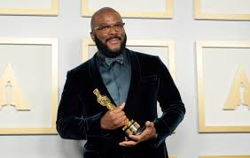 This quiz will challenge your memory of who has won the academy award for best actor. Glenn Close Gives The Performance Of The Night During The Trivia Game