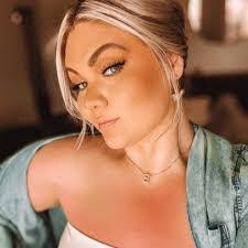 Alison Driggers's Instagram, Twitter & Facebook