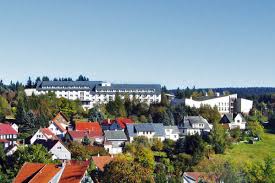 Das besondere an unserem haus ist der fantastische ausblick, den man von jedem zimmer sowie vom restaurant aus genießen kann. Hotel Masserberg In Thuringen