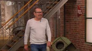 Es stellte sich heraus, dass statisten dafür bezahlt würden, im hintergrund als. Bares Fur Rares Im Zdf 40 Mark Kauf Ist Jetzt Tausende Euro Wert Geld