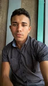 Soy cercano a ti, y para decir la verdad creo que eres linda😍, ¿podría  haber al menos una amistad? 🤗 Dónde estás?