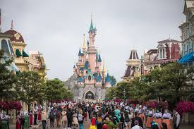 Ik heb alle andere disneyland parijs foto's in 1 album geplaatst op facebook, omdat dat makkelijker is. Sluiting Disneyland Parijs Is Een Ramp Voor De Regio Omzet Is Nul Maar Vaste Lasten Blijven Economie Ad Nl