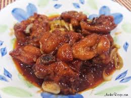 Memiliki pengalaman pendidikan di bidang tata boga dan jurnalistik. Resepi Ayam Goreng Sos Tiram