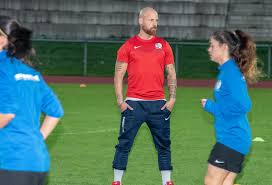 Die frauen des fc luzern sind den baslerinnen in die falle getappt. Fcl Spitzenfussball Frauen Stabil In Die Zukunft Regiofussball Ch