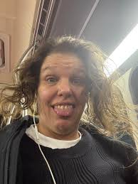 Anyone wanna do some late night hair? I'm so bored lol