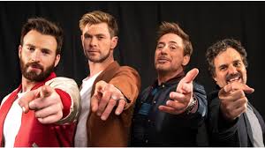 Chris evans and robert downey jr. Avengers Endgame Stars Reassemble For Their 7yearreunion Photo