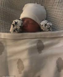Juega como delantero en el tottenham hotspur f. Real Madrid Star Gareth Bale And Wife Emma Rhys Jones Welcome New Born Baby Son Axel Express Digest