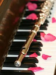 Pin By Lavinia Fontoura On Flutesss Other Instruments Music Photography Flute Music Wallpaper