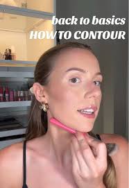 How to Contour: Step-by-Step Makeup Lessons