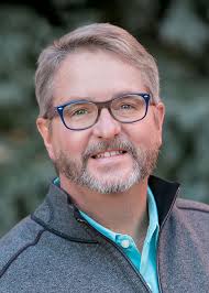 Scot Graham's Instagram, Twitter & Facebook