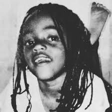 Stream One More Chance by Bella