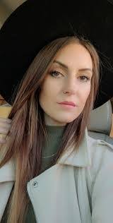 Alex Neeley's Instagram, Twitter & Facebook