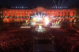 France 2 a annoncé lundi soir la présence de renaud sur la scène du capitole à toulouse, pour célébrer la fête de la musique. La Grande Soiree De La Fete De La Musique Diffusee Sur France 2 Aura Encore Lieu A Toulouse Actu Toulouse
