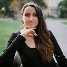 As far as i can tell, the audio is about travel tips, or steps to take either on a trip or at an airport. Anna Radulovski Wtgc2021 Annaradulovski Twitter