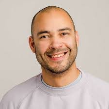 Ruth Neubert's Instagram, Twitter & Facebook