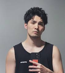 看到這個留言快笑死 突然想到把武肺肺炎變成狼人殺 大概會變成這樣吧： 天黑請閉眼 。 肺炎請睜眼，請選擇一名要感染的玩家 肺炎請閉眼。 預言家請睜眼，請選擇一名想要查驗的玩家 他的身分是：pcr 陽性。 預言家請閉眼 女巫請睜眼，今天確診的人是他，你有一隻疫苗你要用嗎？ Rwkohbozhxvgtm