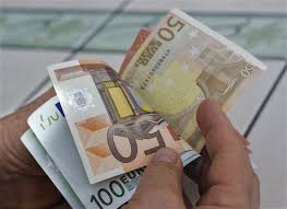 Terza soluzione aprire conto corrente postale e trasferire il denaro dal libretto postale. Pagamento In Contanti Nuova Soglia Di 2 000 Euro Dal Primo Luglio Leggioggi