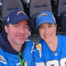 Daniel Logue ⚡ (@DanielTLogue)