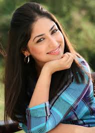 Actress yami gautam announced on friday that she has tied the knot with uri director aditya dhar in a private ceremony. Yami Gautam Biography Profile Biodata Family Husband Son Daughter Father Mother Children Marriage Photos