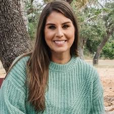 Tara Baumgardner's Instagram, Twitter & Facebook