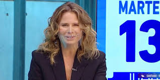 Soledad onetto, el rostro ancla de teletrece, la animadora del festival de viña, la experta en tecnologías, la mejor evaluada en las encuestas, abandona el buque. No Ya Basta Cortala A Que Hora Me Voy Comento Sole Onetto Durante Conversacion De Neme Y Simon Oliveros Sobre Colaless Y Ropa Interior Con Punta Trompeta De Elefante En Mucho Gusto