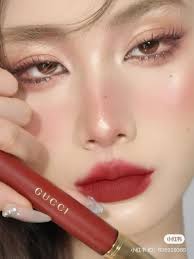 🎏𝐒𝐎𝐍 𝐆𝐔𝐂𝐂𝐈 𝟓𝟐𝟏 𝐍𝐄𝐋𝐋𝐈𝐄 𝐂𝐇𝐄𝐑𝐑𝐘 Tạm gác màu 505 sang  một bên đi vì màu 521 mới đang là màu “chặt chém”nhất BST son kem nhà  Guc.ci ❤Son đỏ gạch thần thánh,