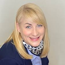 Amanda Valli — RE/MAX Bentley's