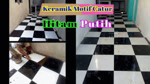 Pemasangan Keramik Lantai Motif Catur Hitam Putih Yang Rapih Mewah Dan Sempurna Youtube