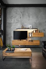 Warmes Massivholz Und Kuhler Beton Ein Toller Kontrast Furs Wohnzimmer Wohnzimm Wohnzimmer Ideen Wohnung Einrichtungsideen Wohnzimmer Holz Holz Wohnzimmer