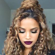 But, when it comes to trendy business casual work outfits for women, long skirts are always in! Business Casual Hairstyles For Curly Hair Novocom Top