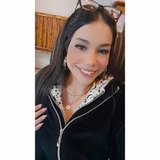 A visita era na sua casa ou de outra pessoa? Eu hein. Tá faltando louça pra  lavar? Tá se incomodando demais com as visitas alheias.