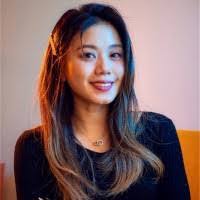 Eva Yu's Instagram, Twitter & Facebook