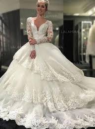 Königliches brautkleid mit schnürung am rücken und v ausschnitt passt auch grösse m. Konigliche Schleppe Duchesse Linie Mit Armeln Tull Lace Brautkleider 146243 Lalamira