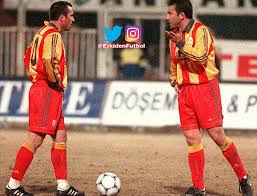 Hem fenerbahçe hem de galatasaray forması giyen sergen yalçın kadıköy'de oynanacak zorlu 90 dakikayı değerlendirdi. Eskiden Futbol Pa Twitter 1999 00 Sezonunun Devre Arasi Yaklasirken Gheorghe Hagi Ye Alternatif Olarak Transfer Edilen Sergen Yalcin 21 Resmi Macta 6 Gole Imza Atmisti Sezon Basinda Fenerbahce Formasi Ile Oynadigi Mtk Budapeste