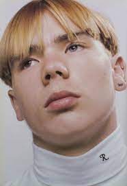 Halogenic Cool Hairstyles For Men Mens Hairstyles Short Expression Portrait