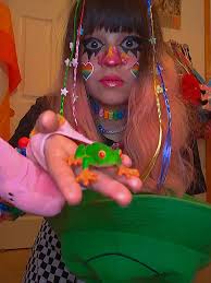 #2020core #2020alt #indiekid #rainbowcore #kidcore #bunnyhat #froghat