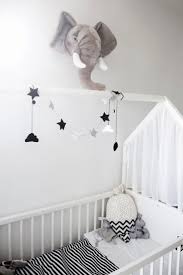 Diy Baby Cribs Can Be Just As Safe Sturdy And Beautiful As Store You Re Handy Enough And These Baby Cribs Are Super Simple To Make 15 Cheap And Easy