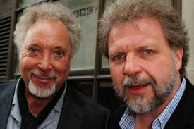 Sir tom jones' estranged son has been filmed busking to his father's hit songs in the us. Mark Jones The Son Of Singer Tom Jones Know About His Birth Age Early Life Career And Relationship Married Biography