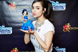 Dove cameron, cameron boyce, sofia carson and others. Sofia Carson Din Descendentii Am Fost Dintotdeauna O Mare VisÄtoare Sfatulparintilor Ro