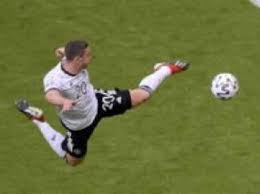 Gemeinsam leben robin gosens und seine freundin im italienischen bergamo, wo er seit 2017 für den verein „atalanta bergamo kickt. Ivowpfh5iv Fam